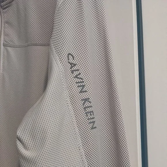 Calvin Klein Performance (L) - Picture 2 of 3